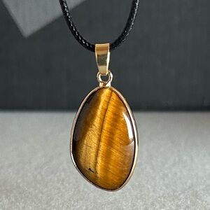 Tiger Eye Pendant Natural Crystal Gemstone Necklace Gold Tone